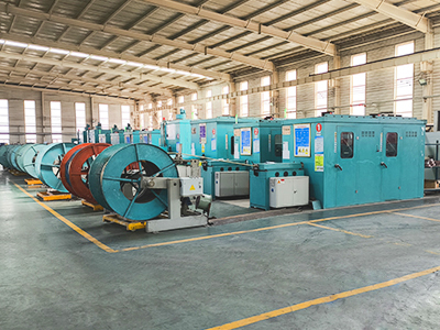 What precautions should be taken during the use of high-pressure rubber hoses